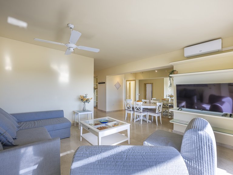 Apartment for Sale in Marbella Este, Malaga 26