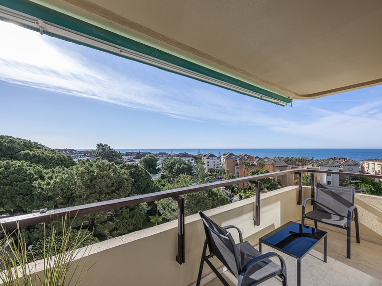 Apartment for Sale in Marbella Este, Malaga 1
