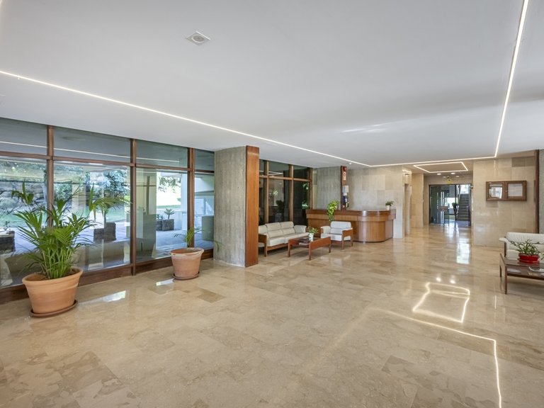 Apartment for Sale in Marbella Este, Malaga 34