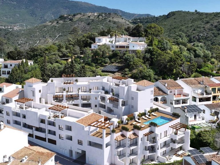 Apartment for Sale in Benahavis, Malaga 4