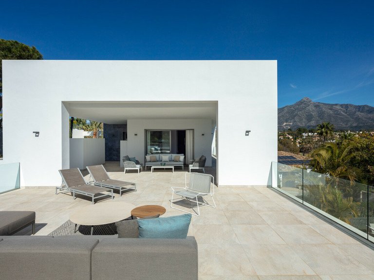 Villa for Sale in Marbella, Malaga 18