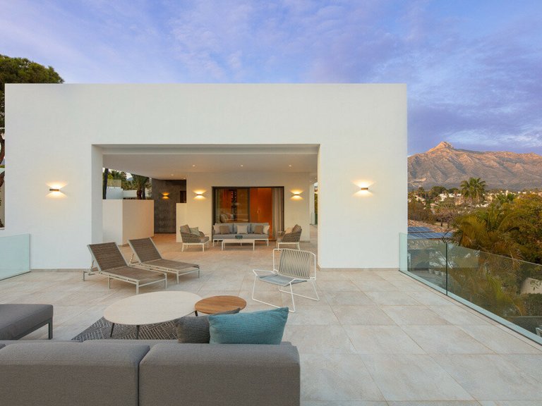 Villa for Sale in Marbella, Malaga 17