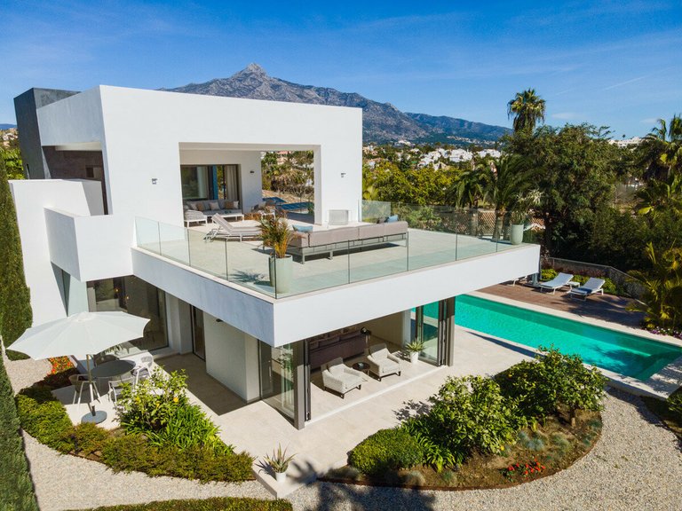 Villa for Sale in Marbella, Malaga 24
