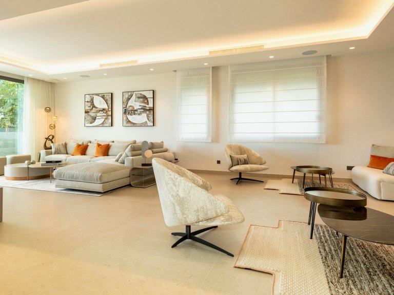 Villa for Sale in Benahavis, Malaga 27