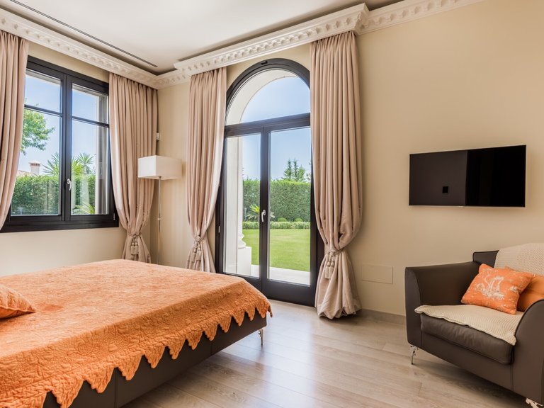 Villa for Sale in Marbella, Malaga 18
