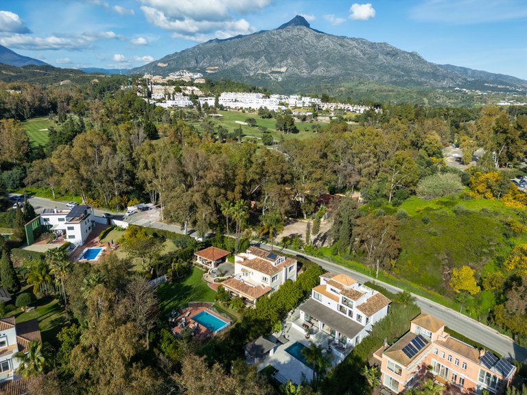 Villa for Sale in Marbella, Malaga 36