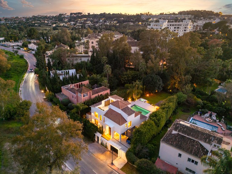 Villa for Sale in Marbella, Malaga 38