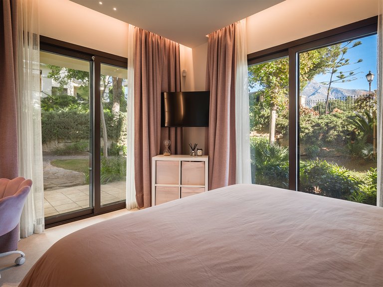 Apartment for Sale in Marbella, Malaga 18