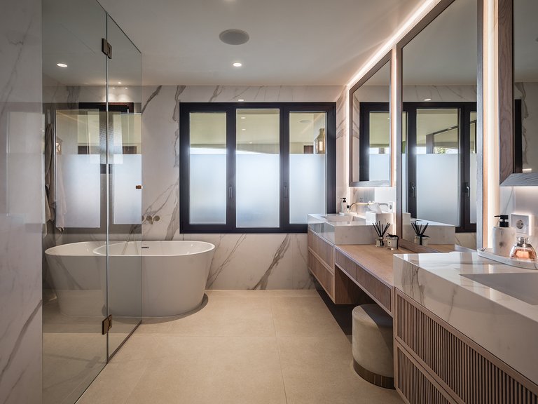 Apartment for Sale in Marbella, Malaga 12