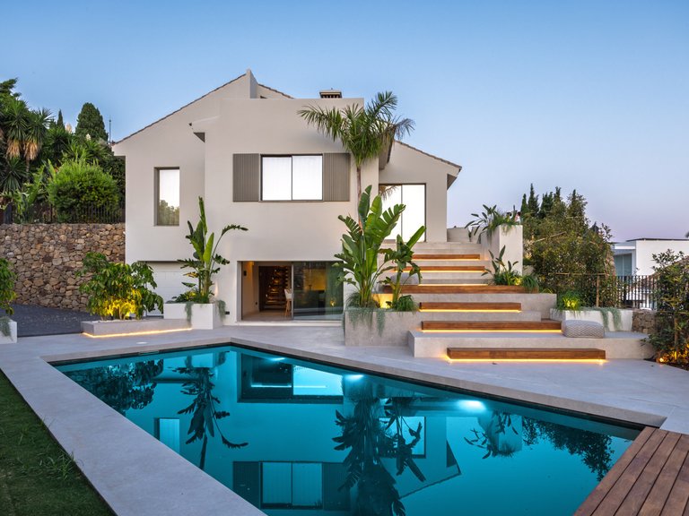 Villa for Sale in Marbella, Malaga 1