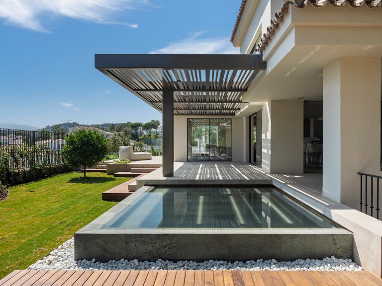 Villa for Sale in Marbella, Malaga 8