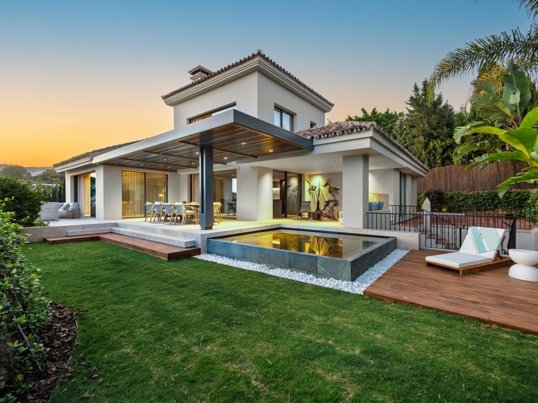 Villa for Sale in Marbella, Malaga 38