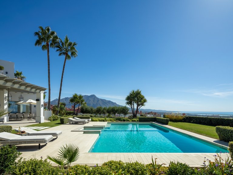 Villa for Sale in Benahavis, Malaga 16