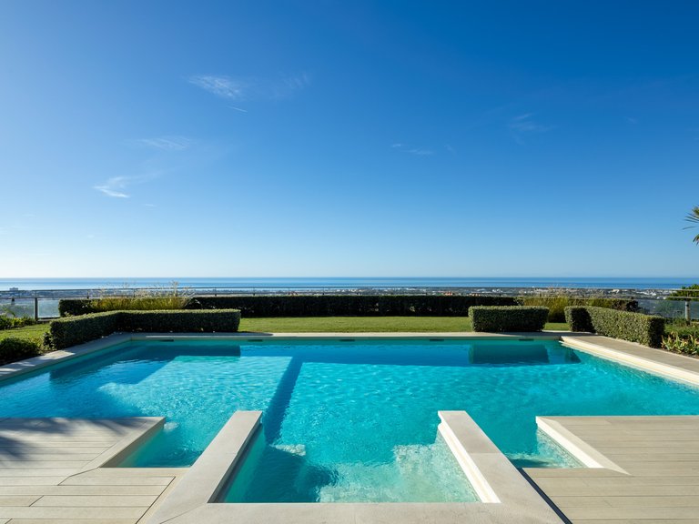 Villa for Sale in Benahavis, Malaga 36