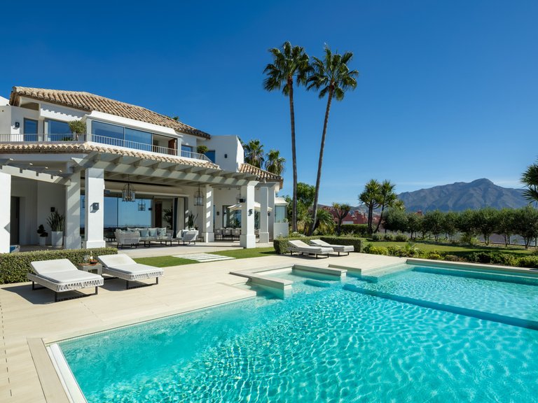 Villa for Sale in Benahavis, Malaga 42