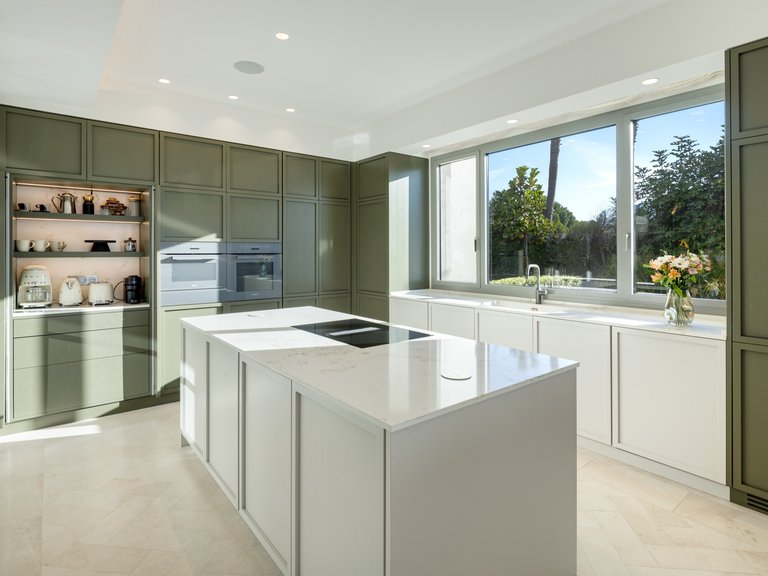 Villa for Sale in Benahavis, Malaga 8