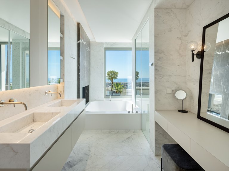 Villa for Sale in Benahavis, Malaga 21