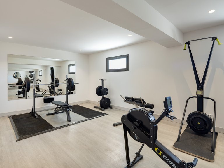 Villa for Sale in Benahavis, Malaga 32