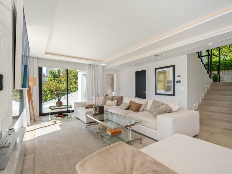 Villa for Sale in Marbella, Malaga 28