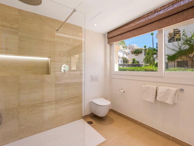 Town House for Sale in Benahavis, Malaga 19