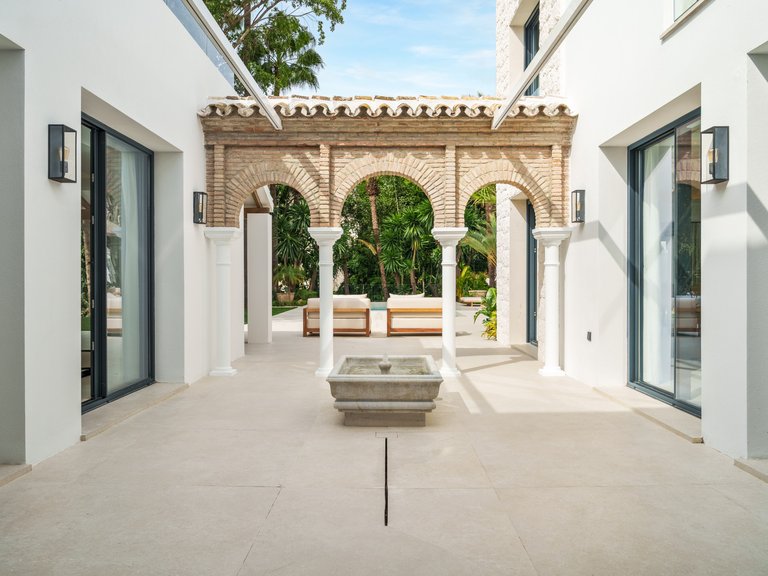 Villa for Sale in Marbella, Malaga 7