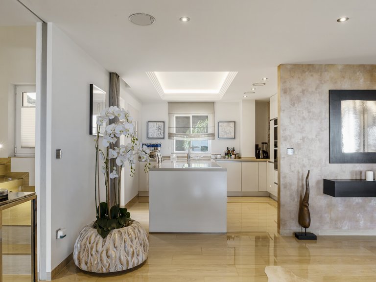 Penthouse for Sale in Benahavis, Malaga 24