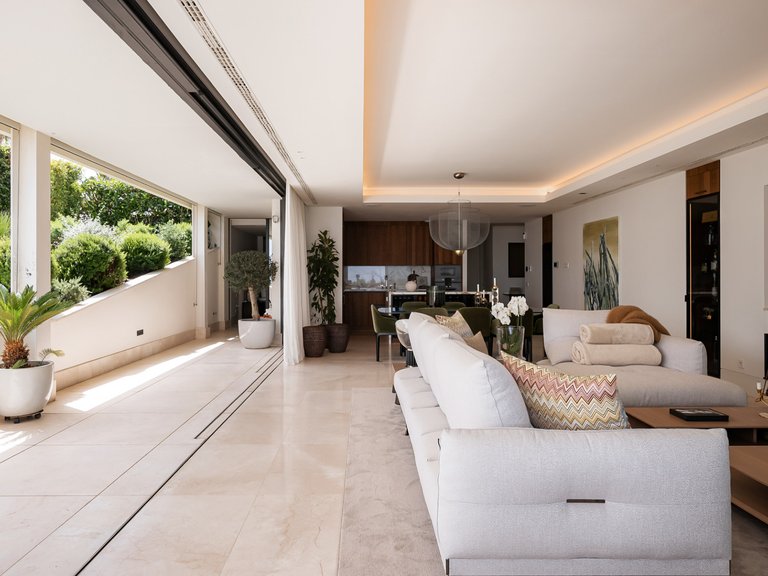 Apartment for Sale in Benahavis, Malaga 11