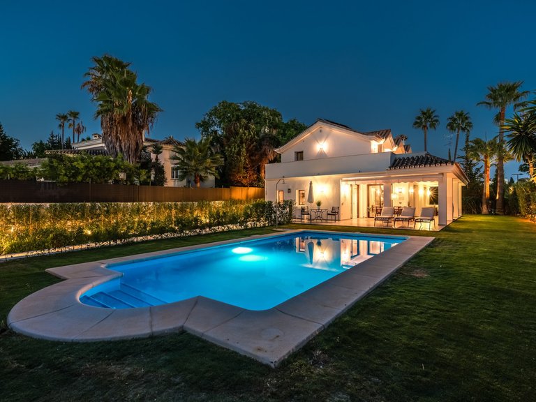 Villa for Sale in Marbella, Malaga 13