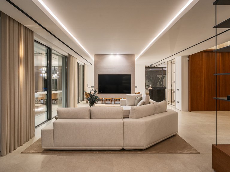 Villa for Sale in Benahavis, Malaga 18