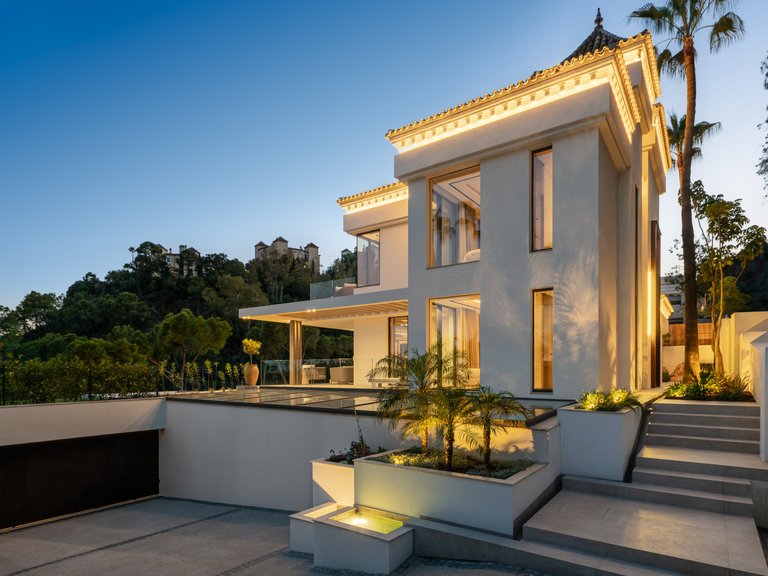 Villa for Sale in Benahavis, Malaga 16