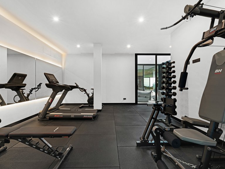 Villa for Sale in Benahavis, Malaga 9