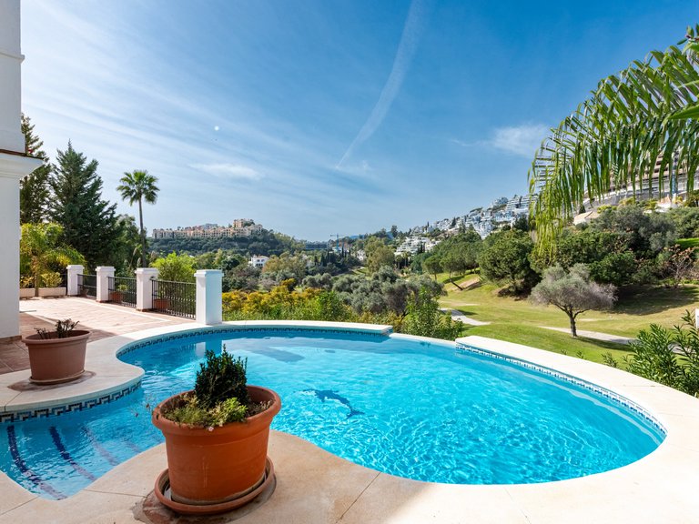 Villa for Sale in Benahavis, Malaga 3