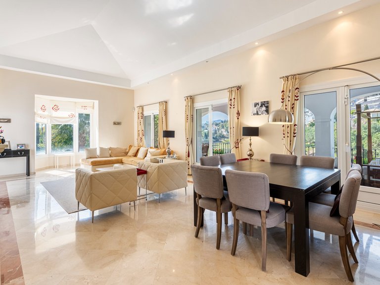 Villa for Sale in Benahavis, Malaga 5