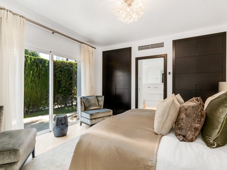Villa for Sale in Benahavis, Malaga 13