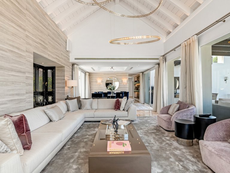Villa for Sale in Benahavis, Malaga 9