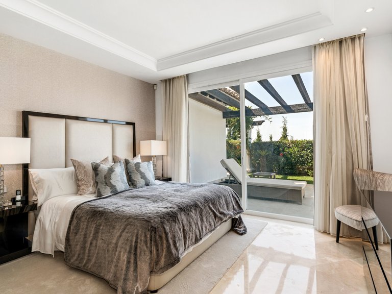 Villa for Sale in Benahavis, Malaga 21