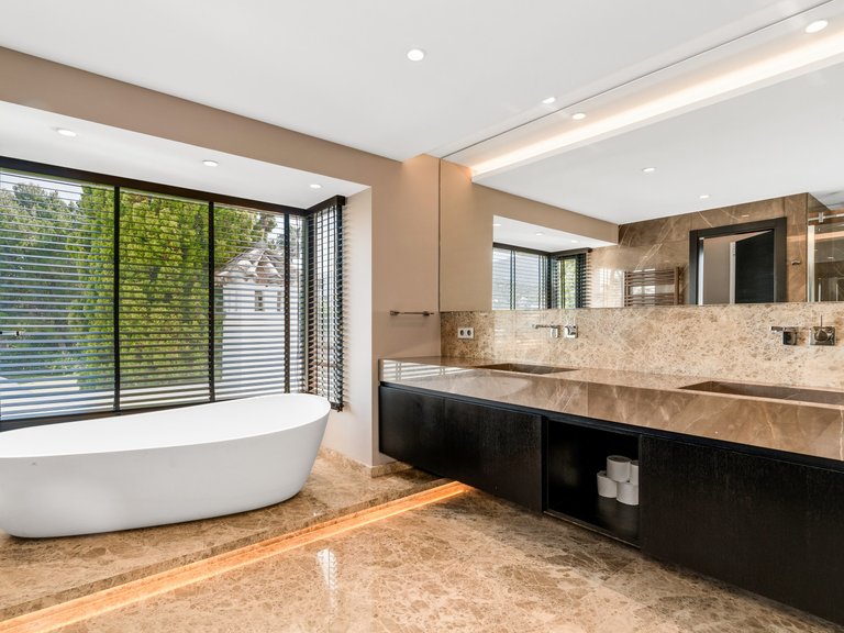 Villa for Sale in Benahavis, Malaga 16