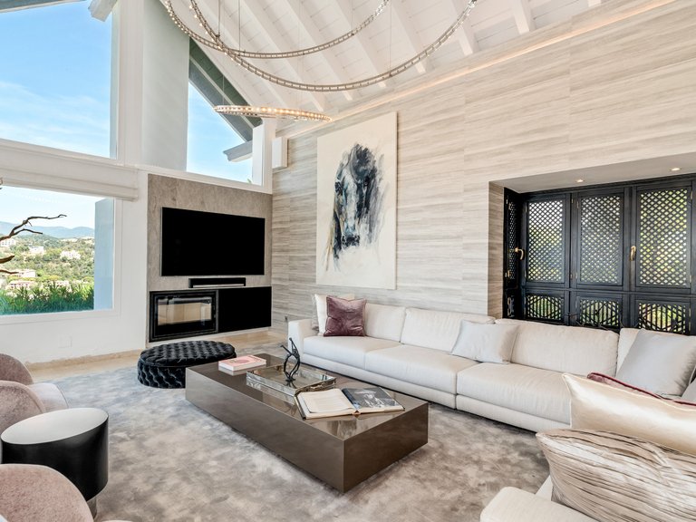 Villa for Sale in Benahavis, Malaga 11