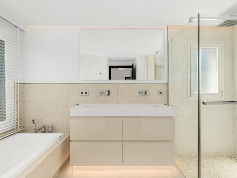 Villa for Sale in Benahavis, Malaga 14