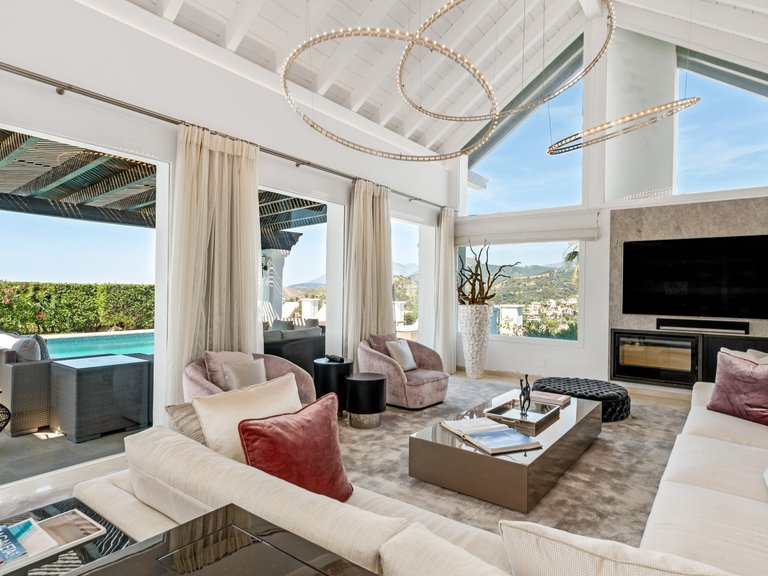 Villa for Sale in Benahavis, Malaga 5