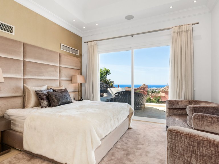 Villa for Sale in Benahavis, Malaga 19