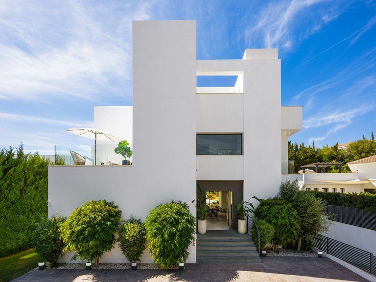 Villa for Sale in Marbella, Malaga 4