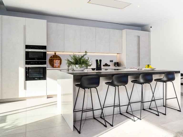 Villa for Sale in Marbella, Malaga 8