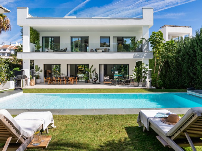 Villa for Sale in Marbella, Malaga 1