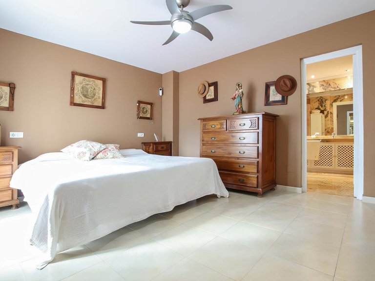Apartment for Sale in Marbella, Malaga 12