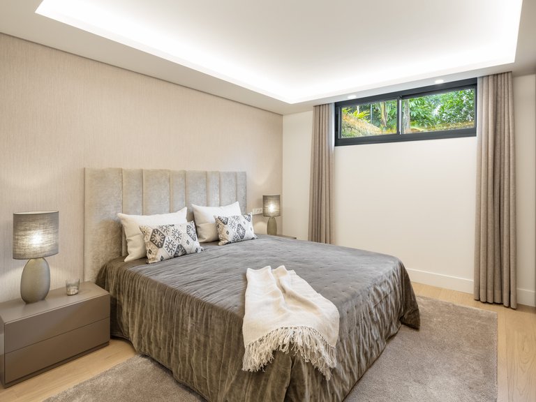 Villa for Sale in Marbella, Malaga 25
