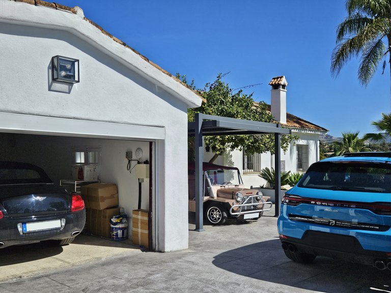 Villa for Sale in Benahavis, Malaga 24
