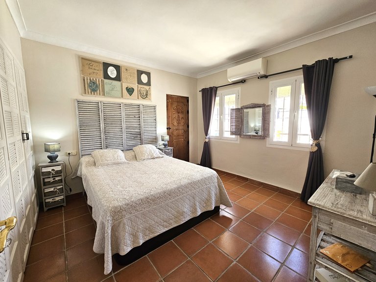 Villa for Sale in Benahavis, Malaga 18