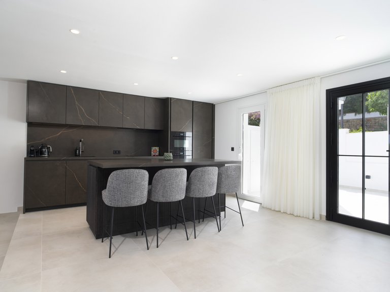 Town House for Sale in Benahavis, Malaga 22