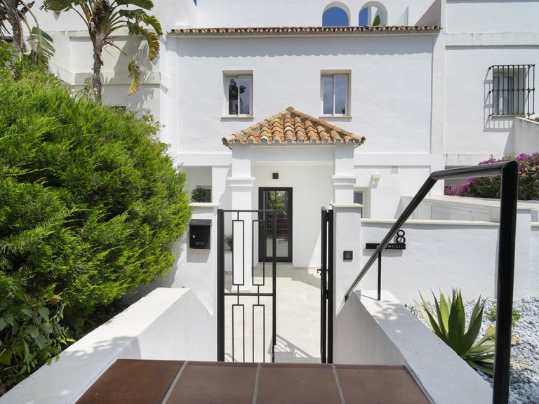 Town House for Sale in Benahavis, Malaga 13